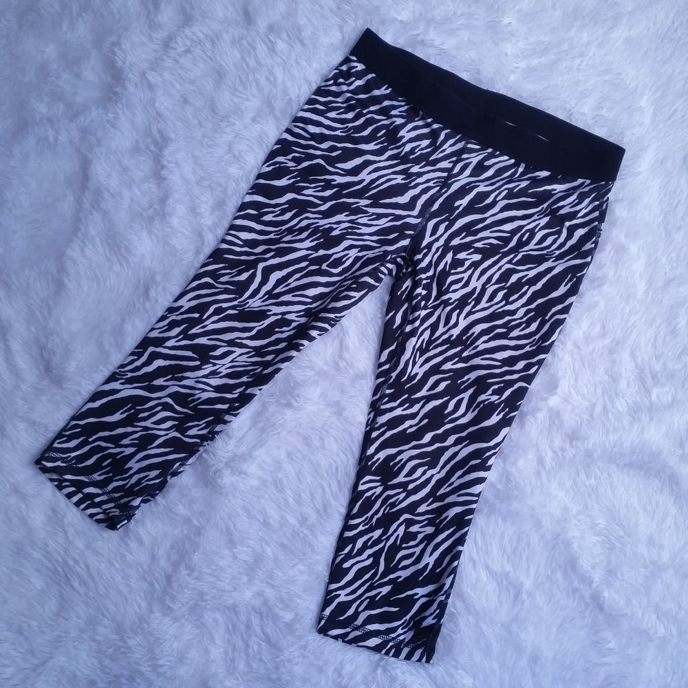 Soffe Zebra Capri Leggings
